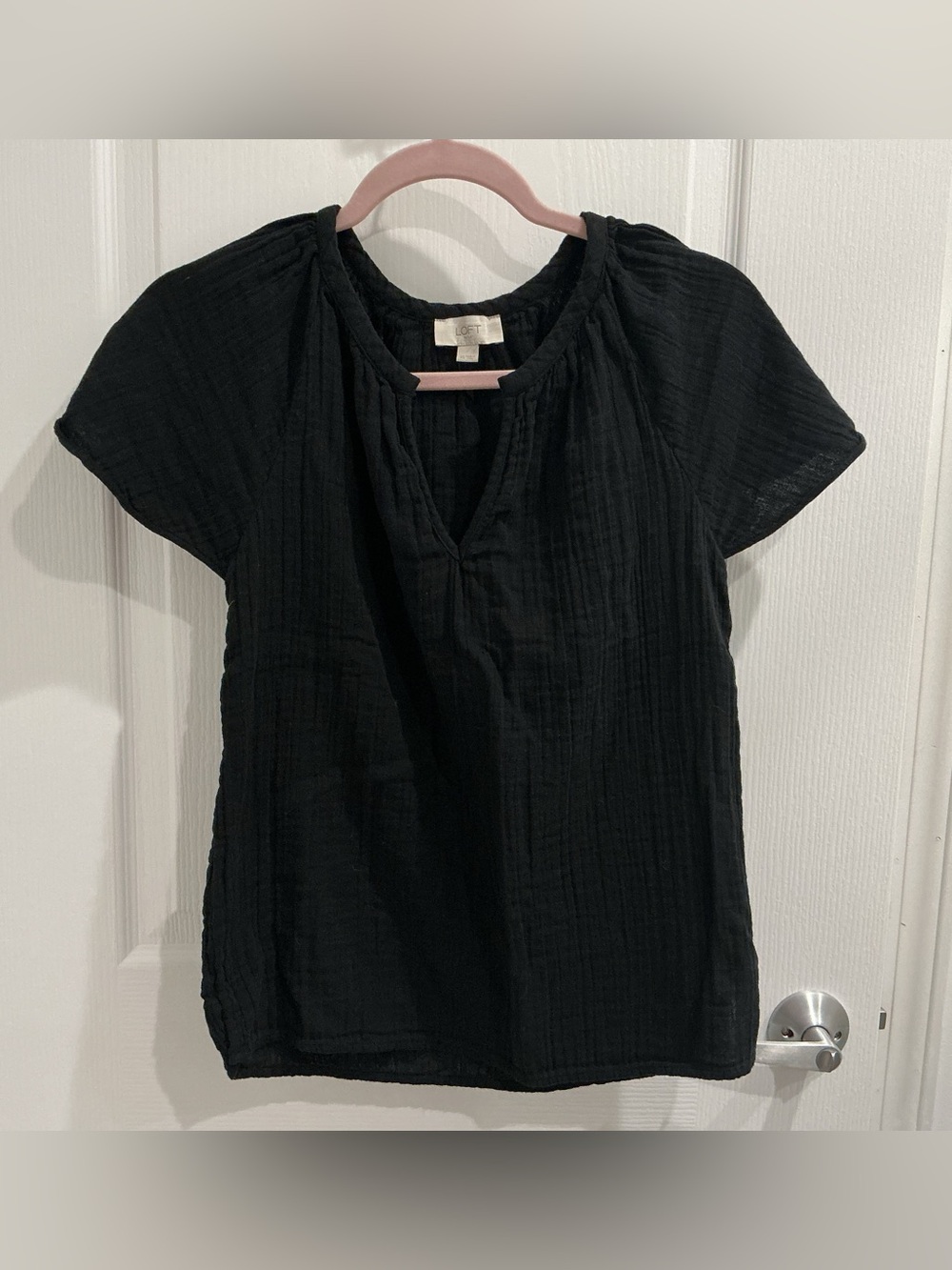 LOFT Black Short-Sleeve Textured V-Neck Blouse